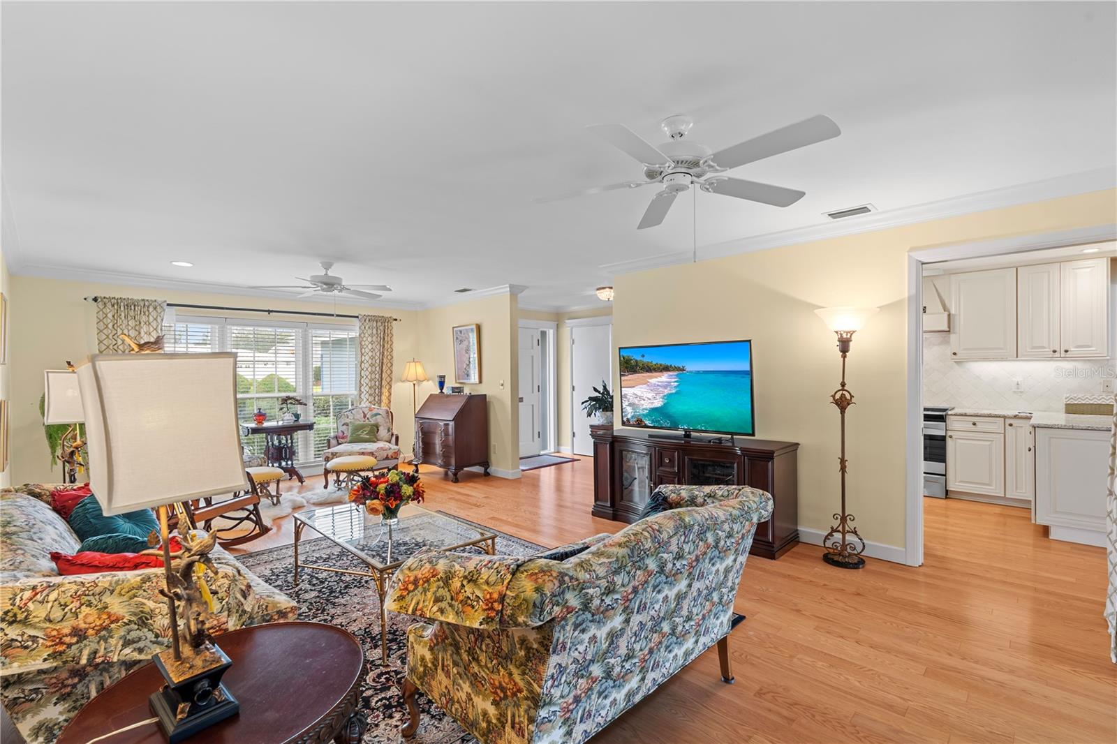 Image 9 of 46 For 14360 Passage Way
