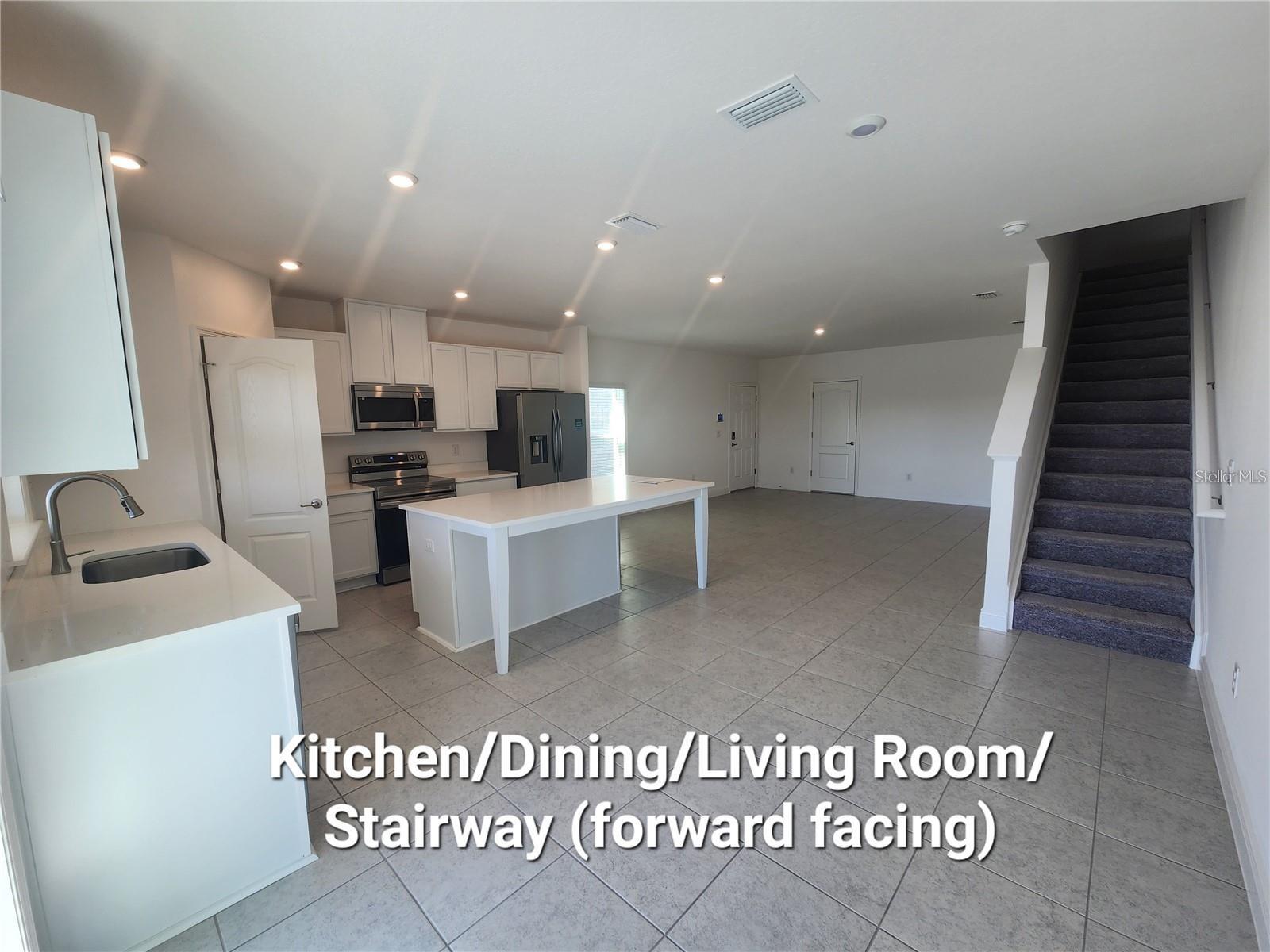 Image 2 of 23 For 32118 Pond Apple Bend