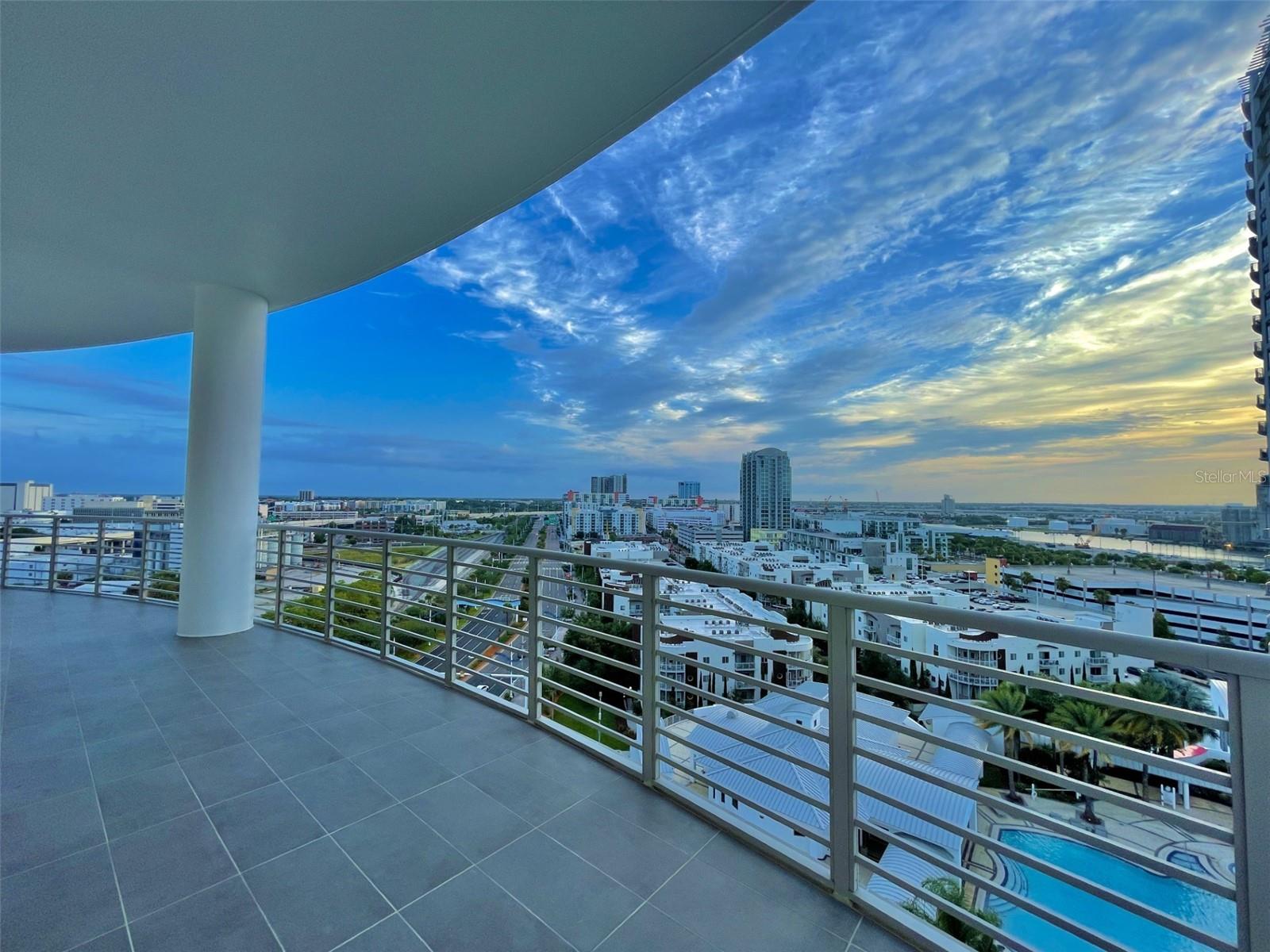 Details for 449 12th Street 1401, TAMPA, FL 33602