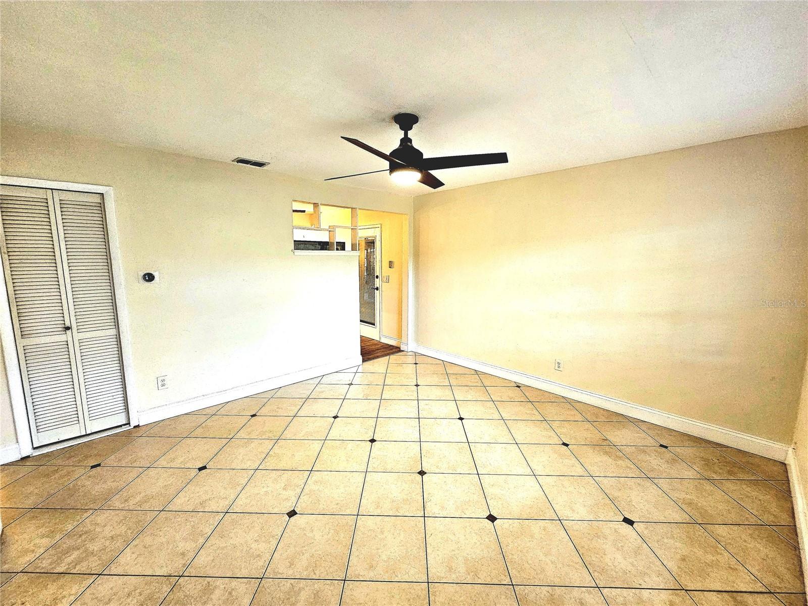 Image 3 of 15 For 5924 Dartmouth Avenue N
