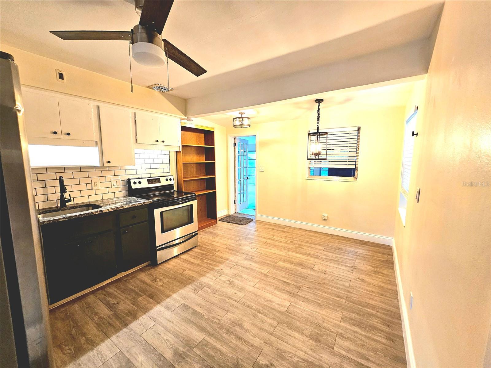 Image 8 of 15 For 5924 Dartmouth Avenue N