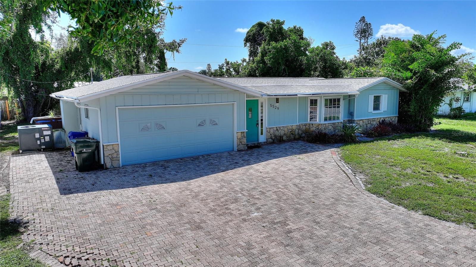 Details for 5529 Yorkshire Way, SARASOTA, FL 34231