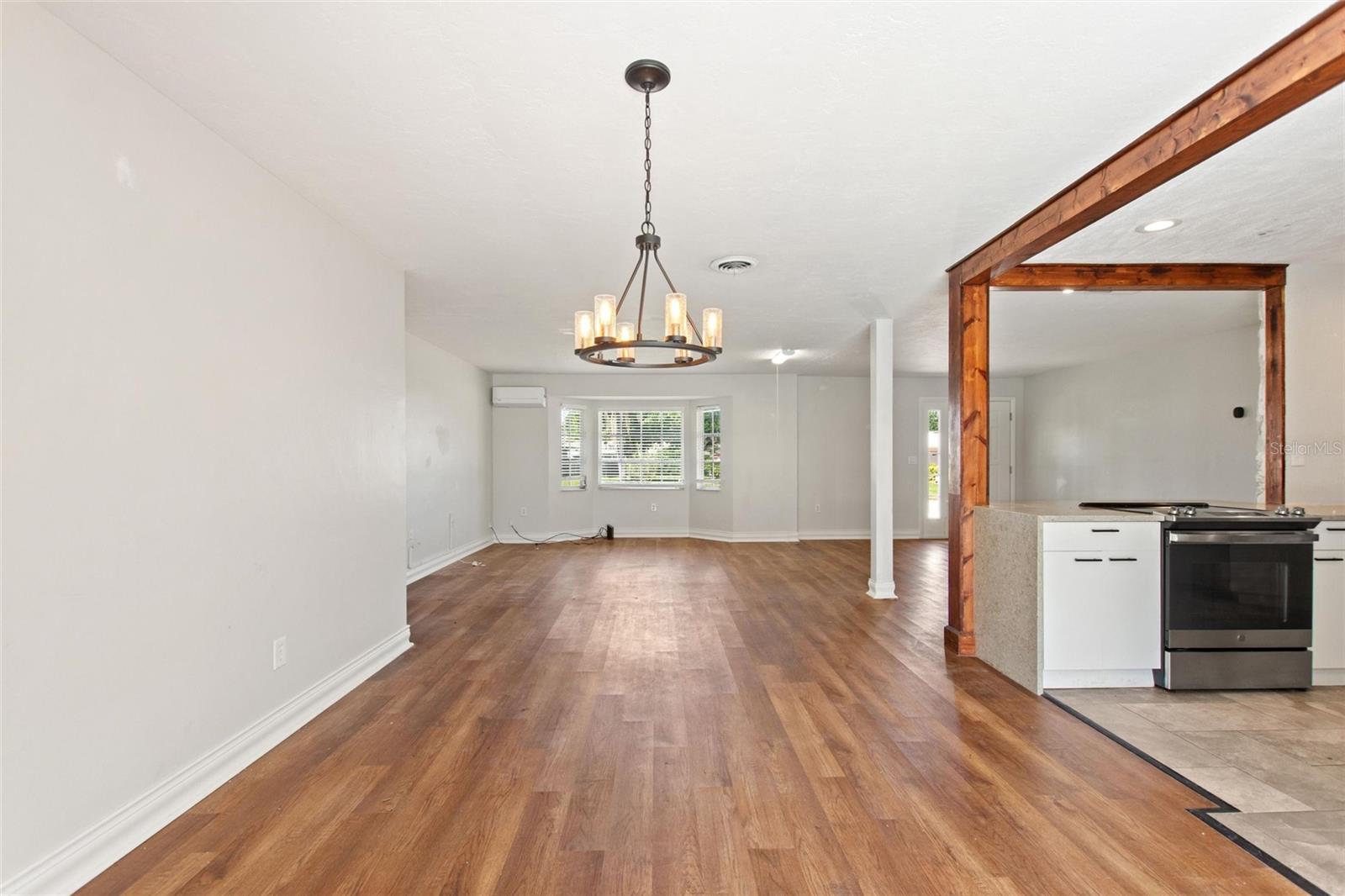 Image 10 of 42 For 5529 Yorkshire Way