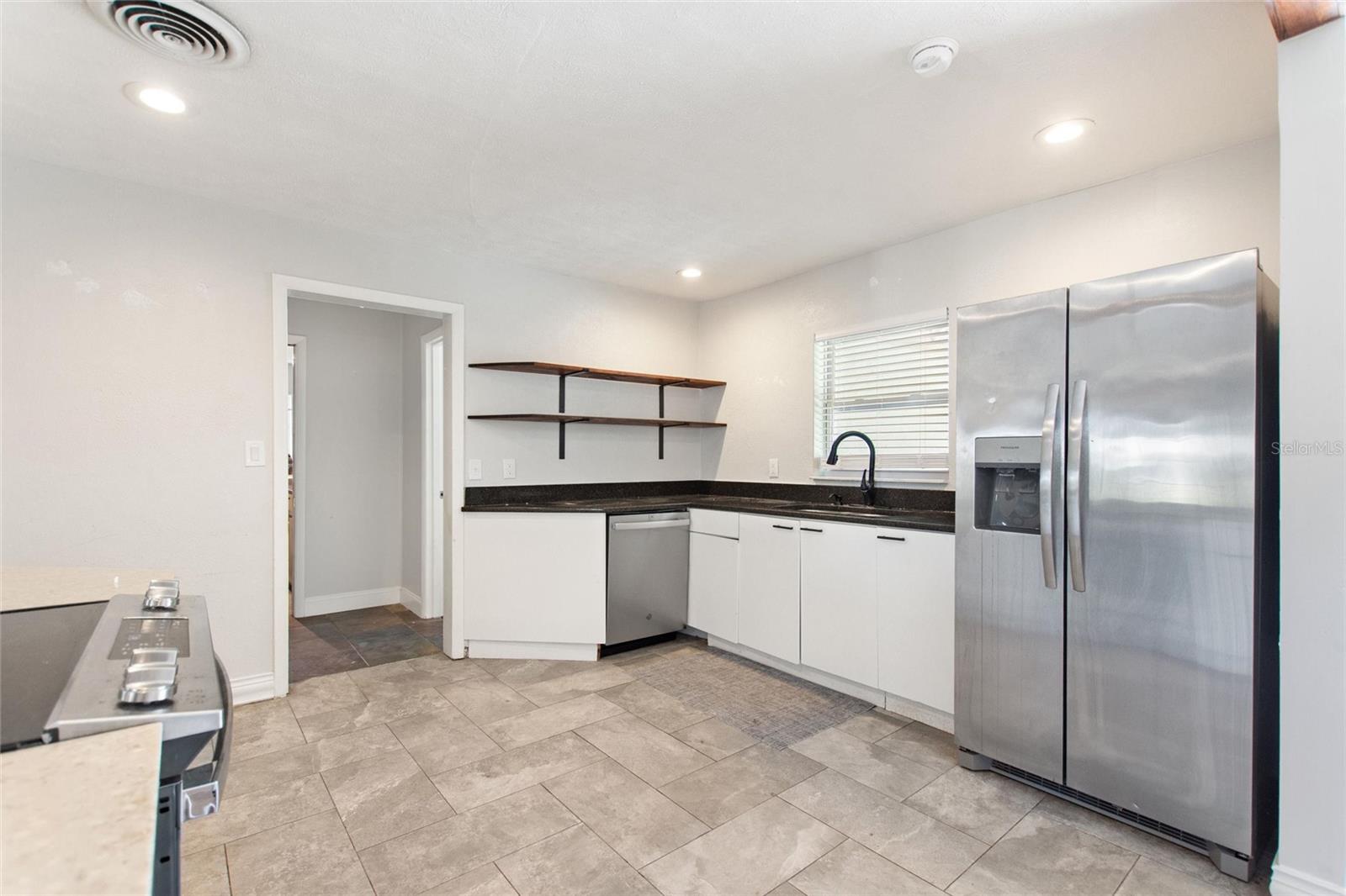 Image 12 of 42 For 5529 Yorkshire Way