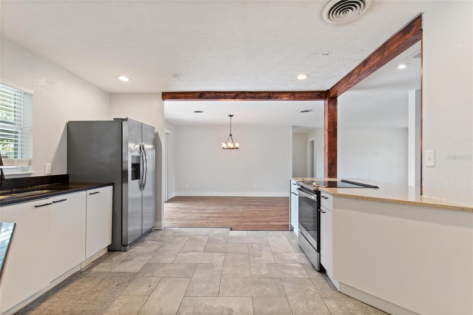Image 14 of 42 For 5529 Yorkshire Way