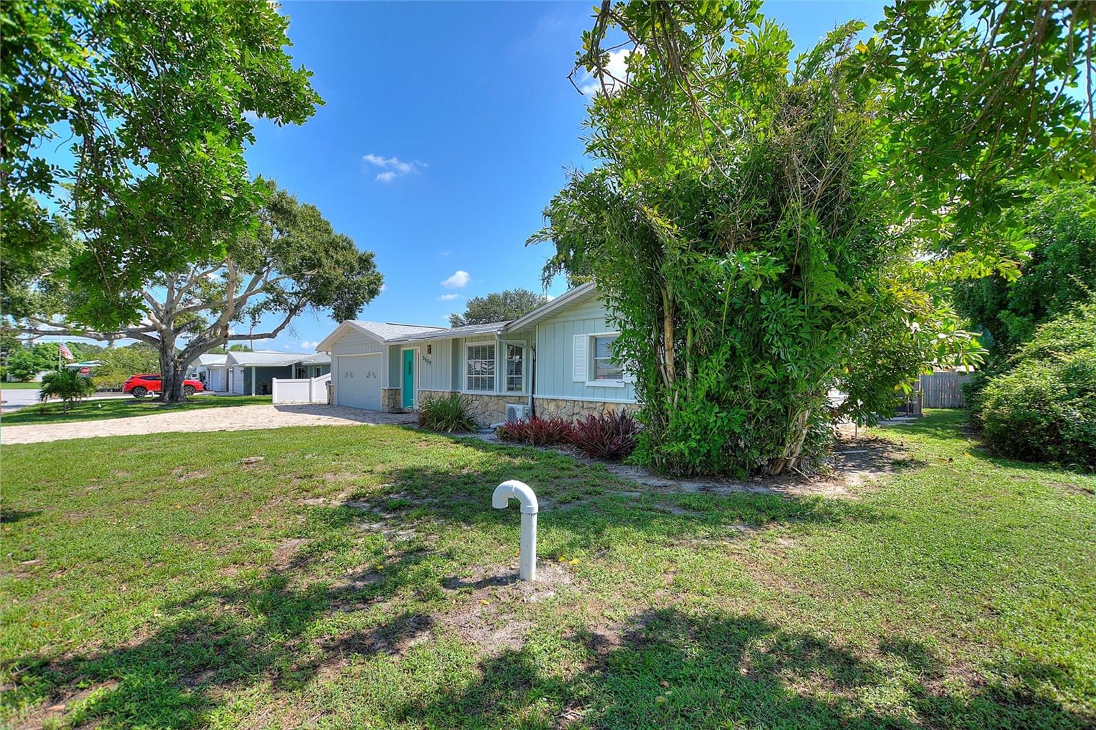 Image 2 of 42 For 5529 Yorkshire Way