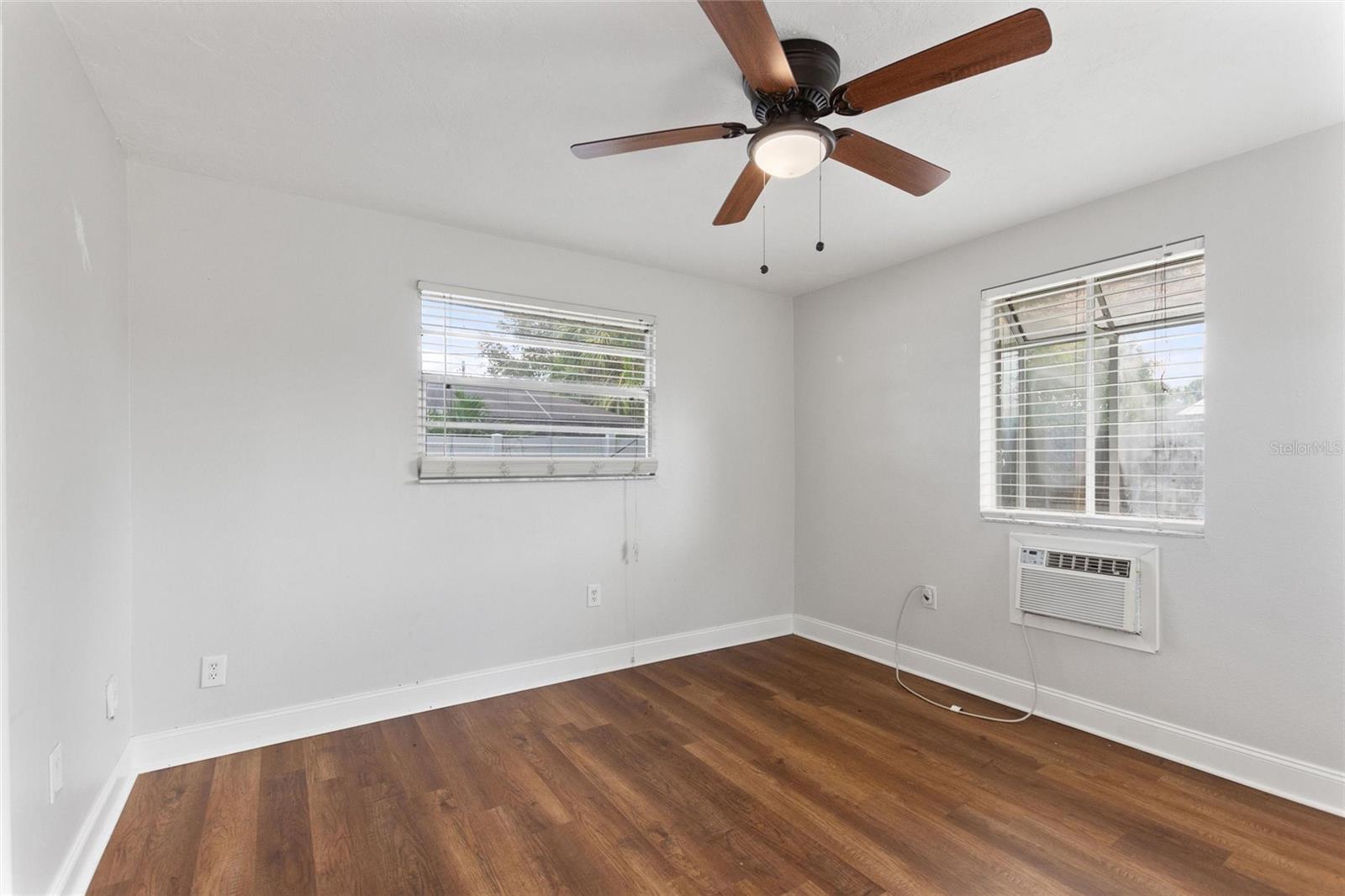Image 20 of 42 For 5529 Yorkshire Way