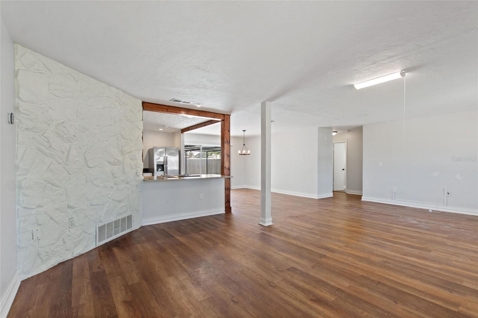 Image 5 of 42 For 5529 Yorkshire Way