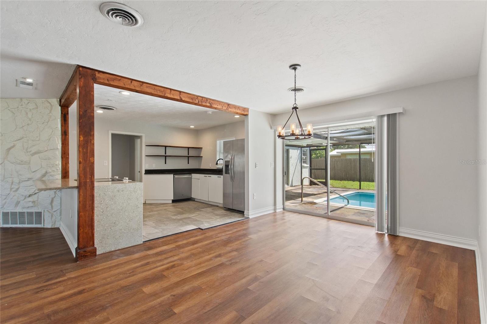 Image 9 of 42 For 5529 Yorkshire Way