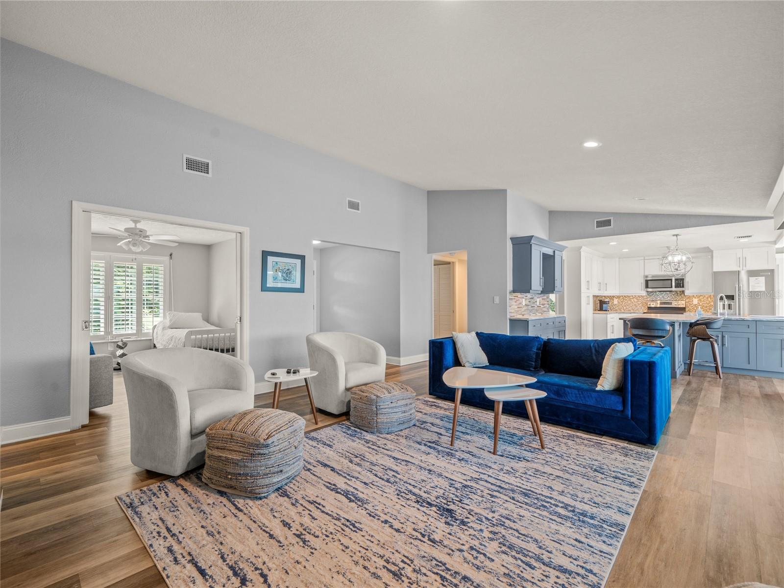 Image 12 of 52 For 4089 Pompano Drive Se