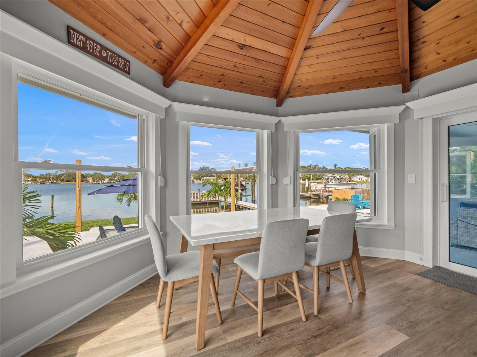 Image 23 of 52 For 4089 Pompano Drive Se