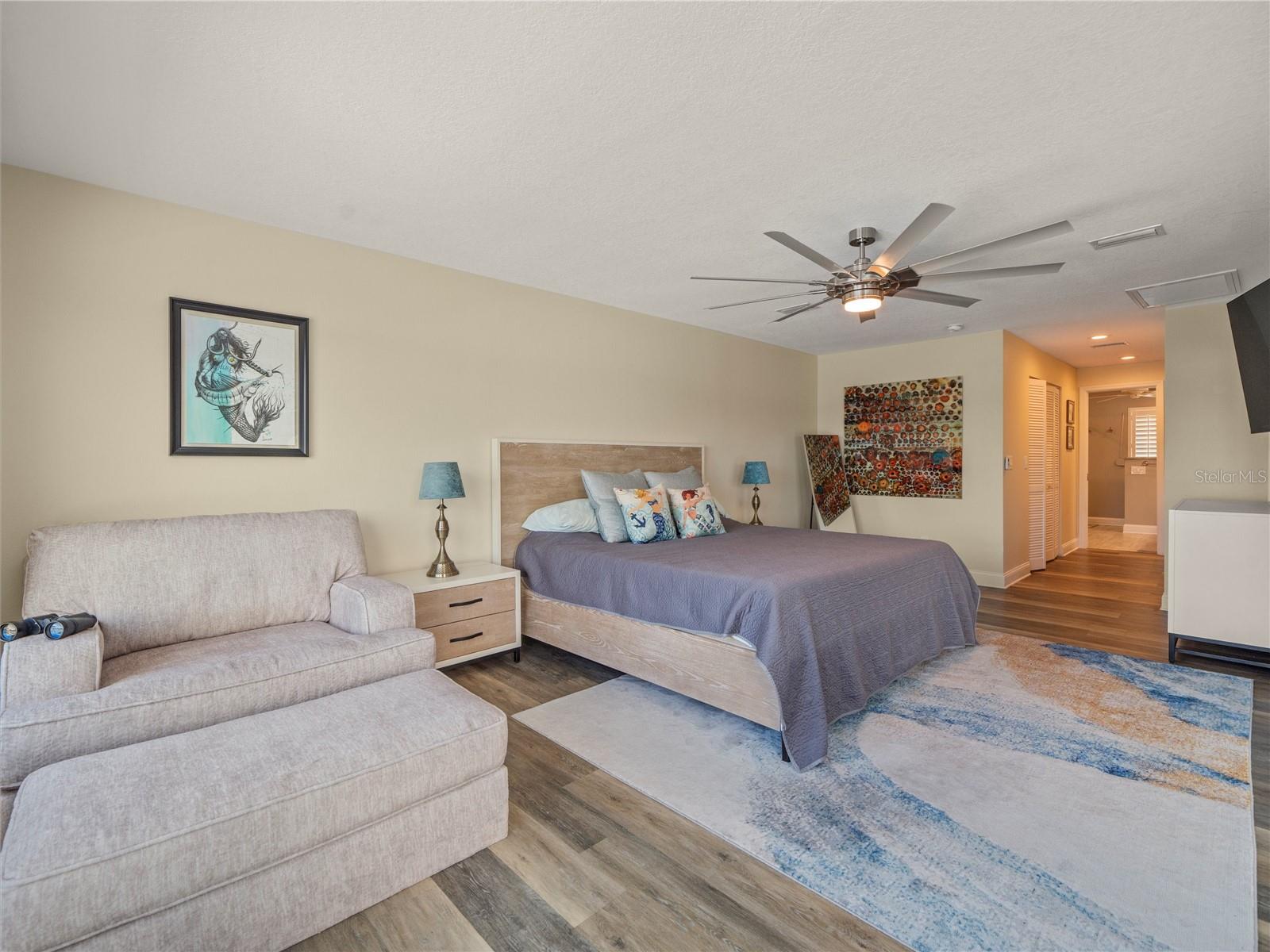 Image 29 of 52 For 4089 Pompano Drive Se