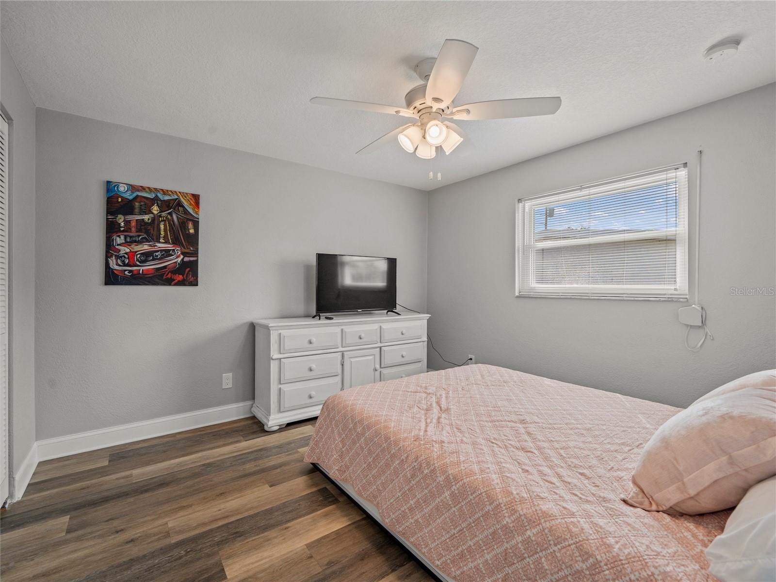 Image 32 of 52 For 4089 Pompano Drive Se