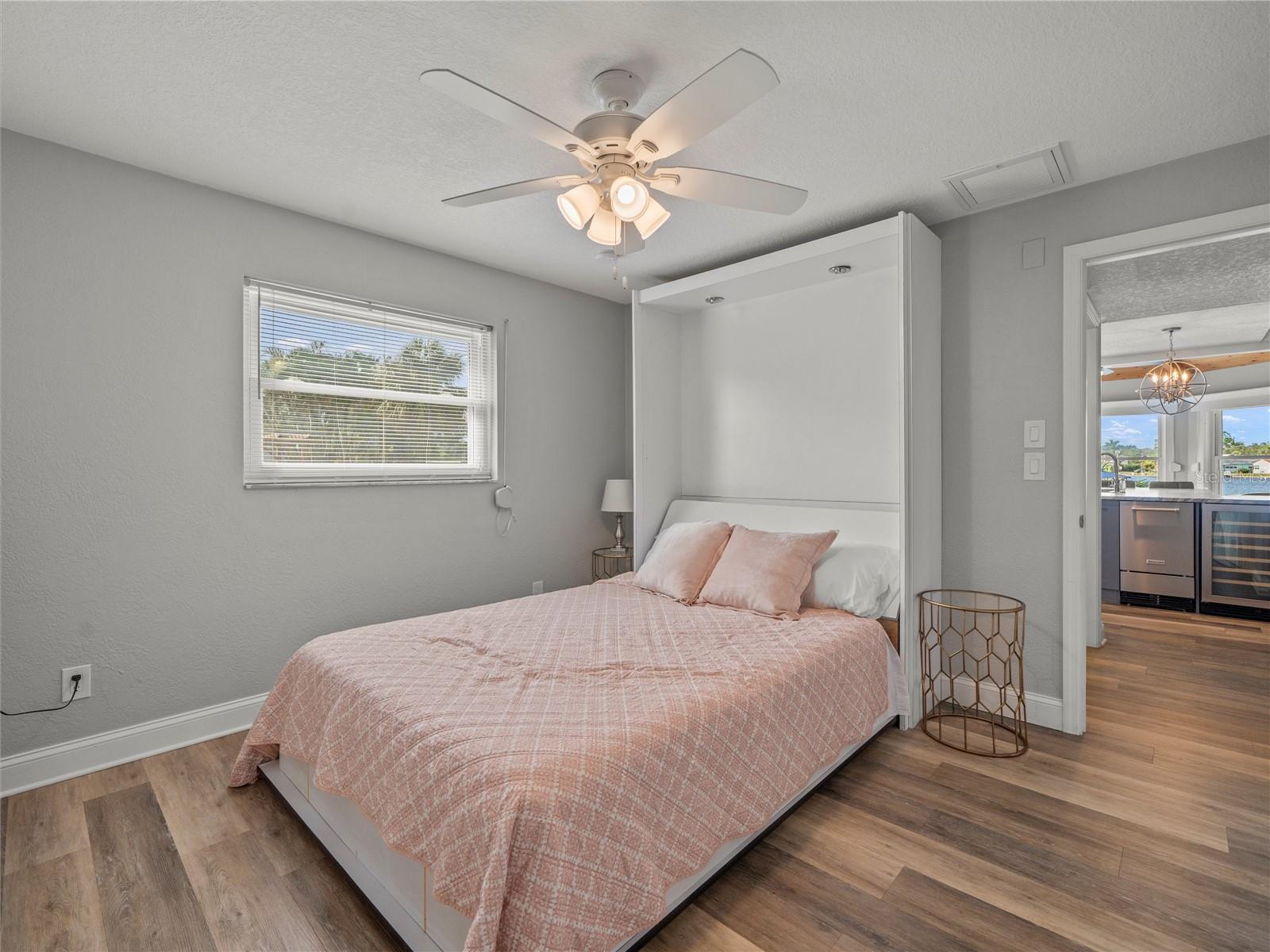 Image 33 of 52 For 4089 Pompano Drive Se