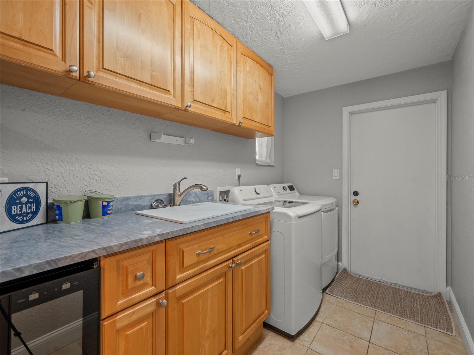 Image 37 of 52 For 4089 Pompano Drive Se