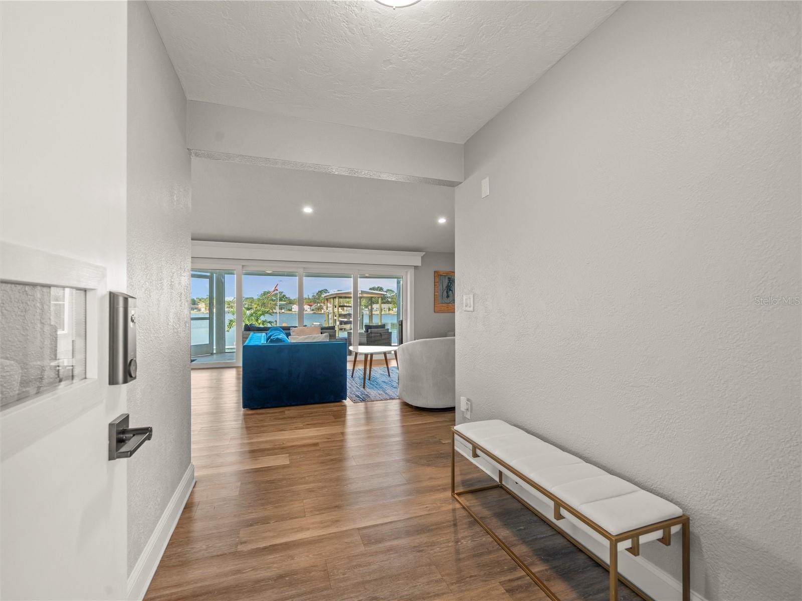 Image 5 of 52 For 4089 Pompano Drive Se