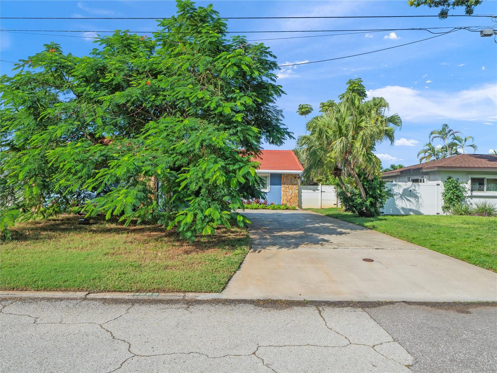 Image 51 of 52 For 4089 Pompano Drive Se