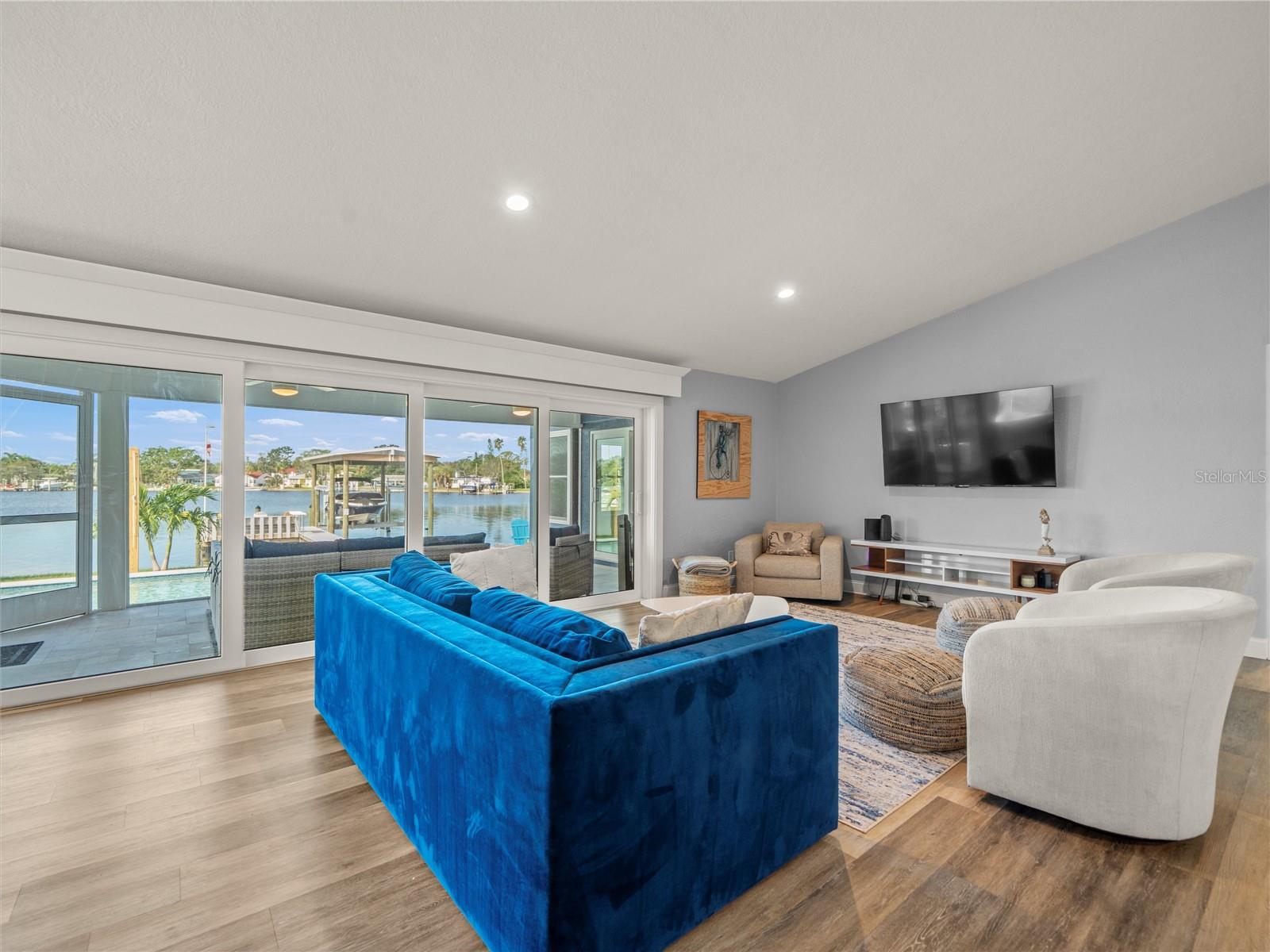 Image 7 of 52 For 4089 Pompano Drive Se