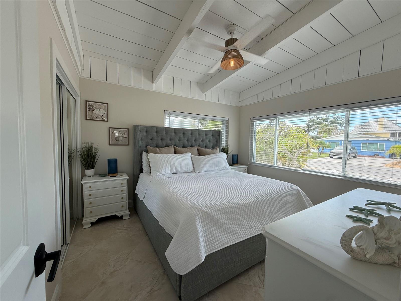 Image 11 of 25 For 1405 Bay Pine Boulevard