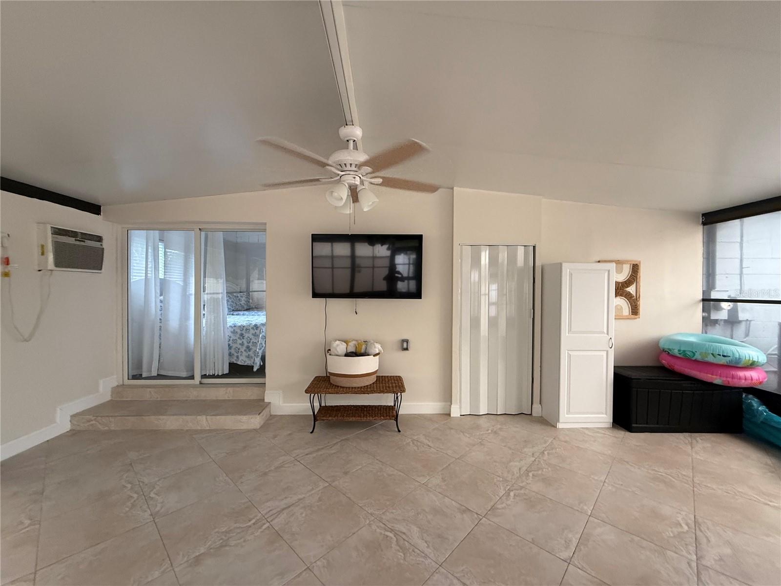 Image 21 of 25 For 1405 Bay Pine Boulevard