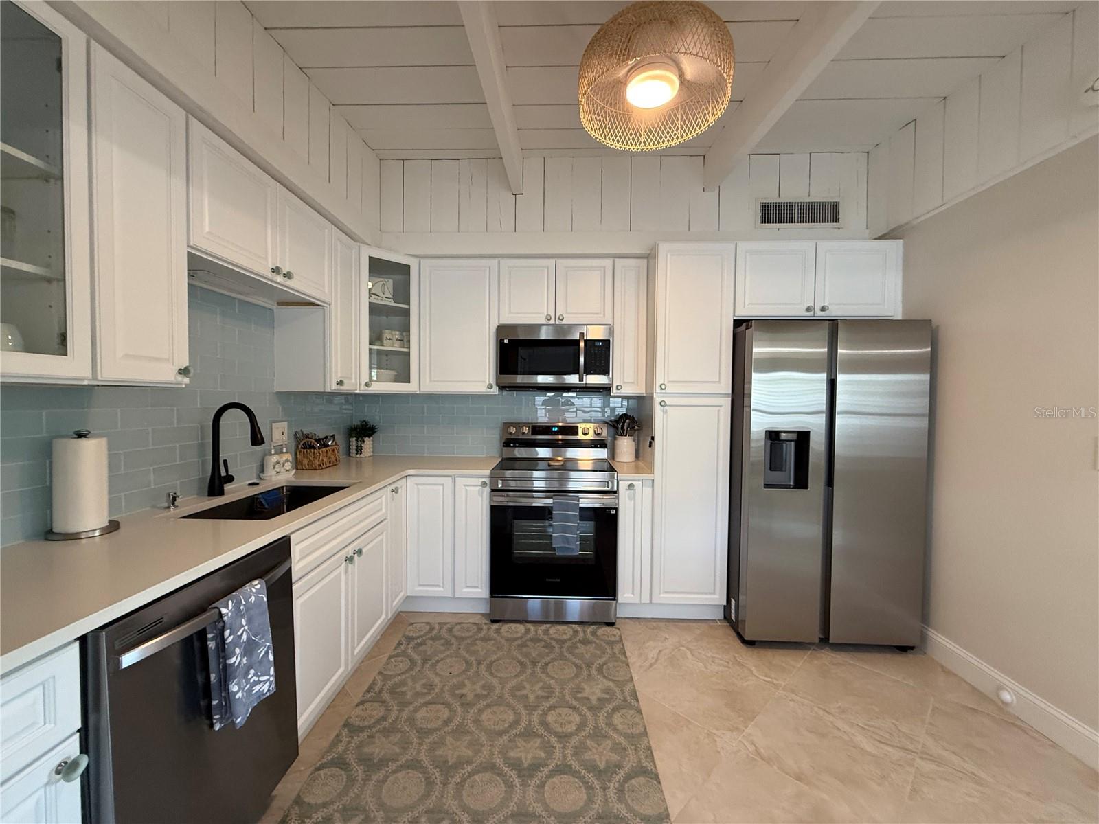 Image 8 of 25 For 1405 Bay Pine Boulevard