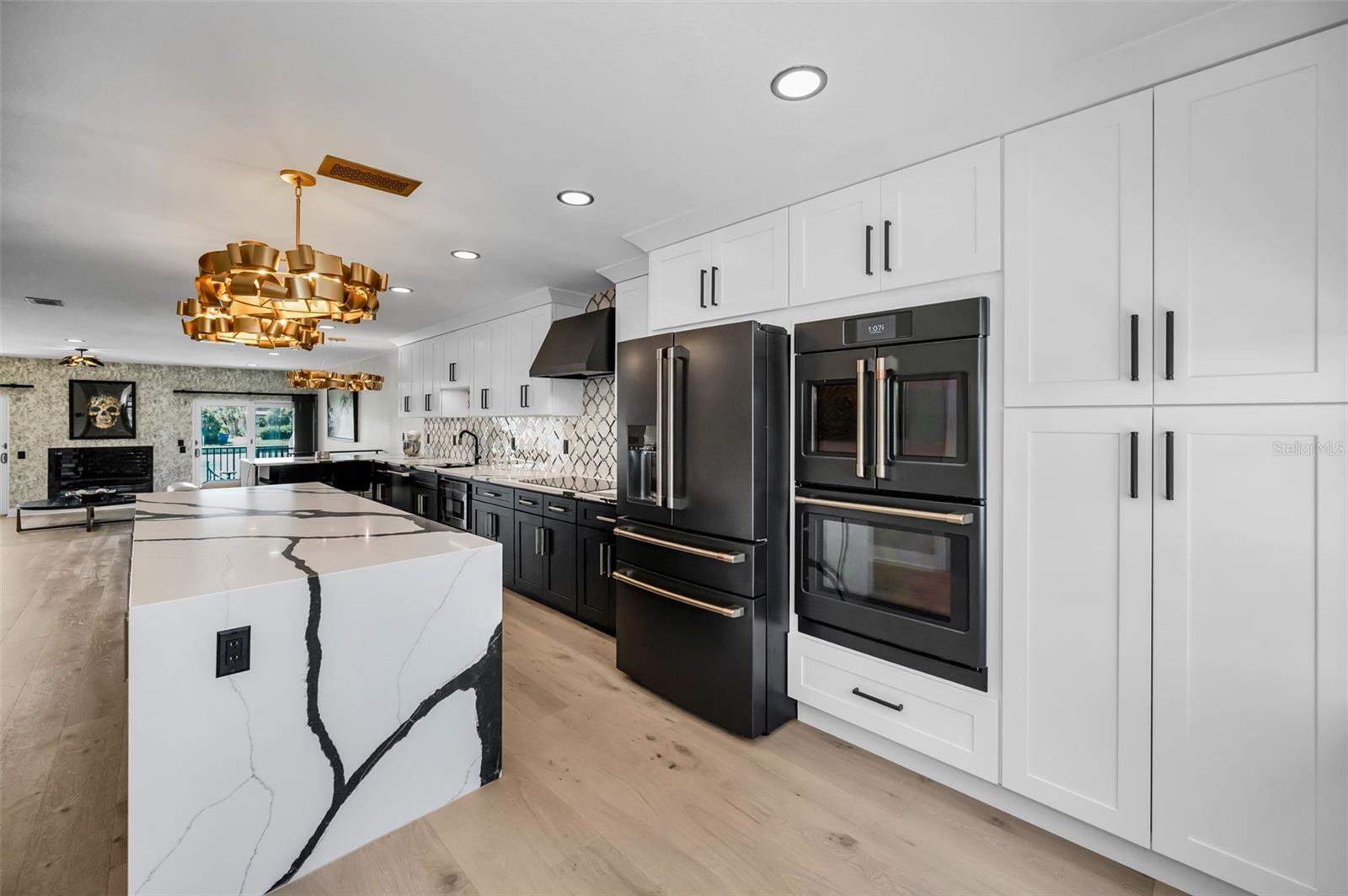 Image 15 of 51 For 678 76th Avenue 5