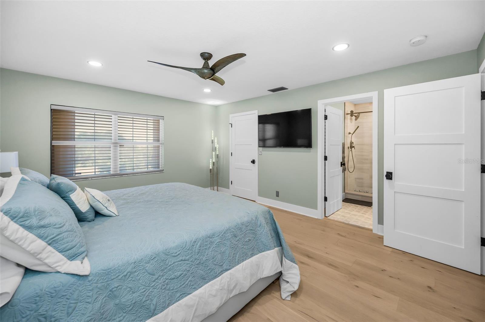 Image 39 of 51 For 678 76th Avenue 5