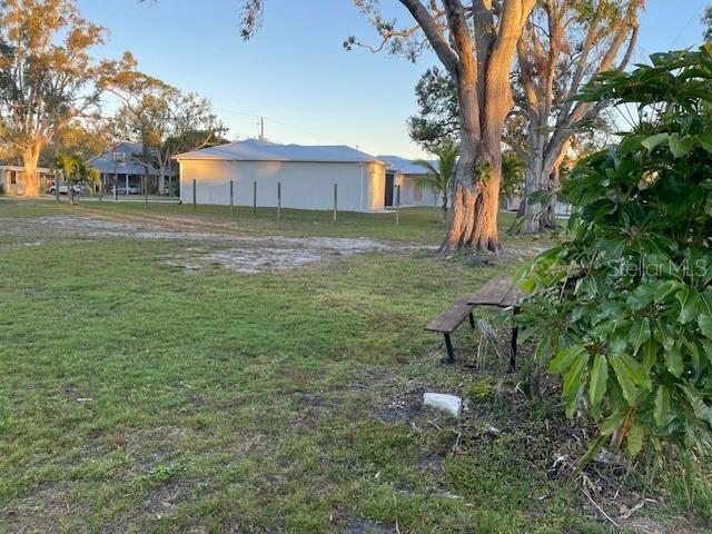 Image 2 of 4 For 4725 Harris Avenue