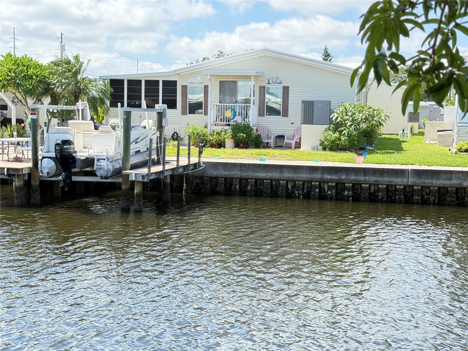 Details for 134 Americana Court Ne 216, ST PETERSBURG, FL 33702