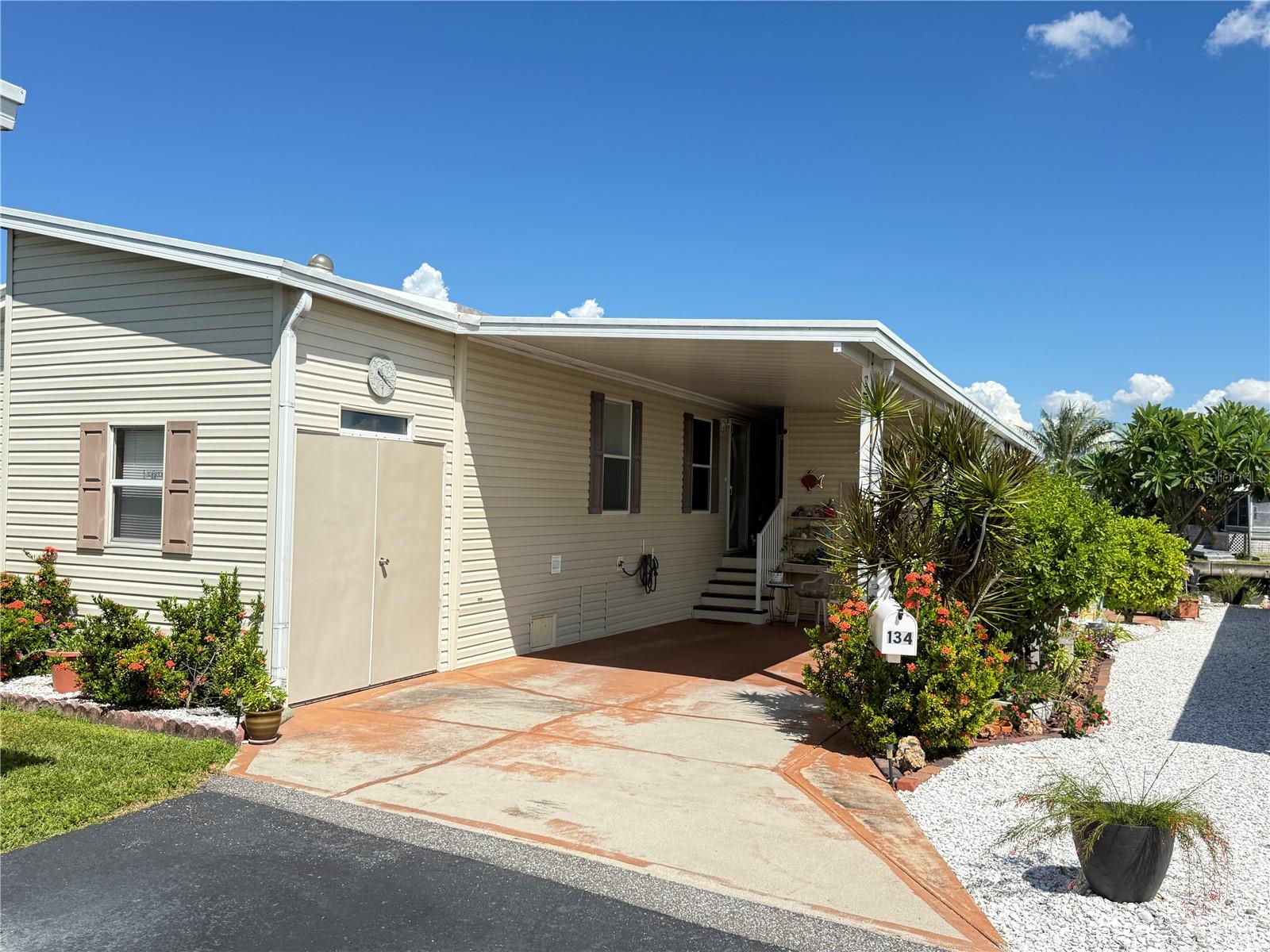 Image 2 of 31 For 134 Americana Court Ne 216