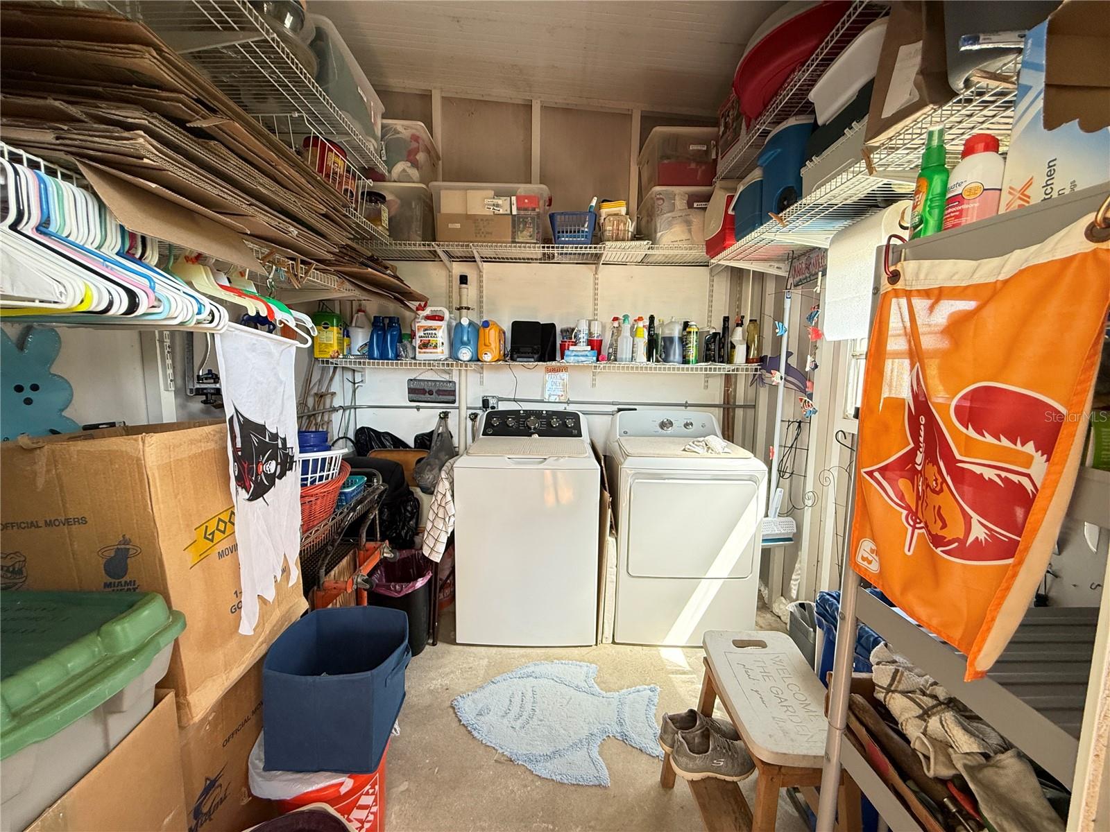 Image 25 of 31 For 134 Americana Court Ne 216