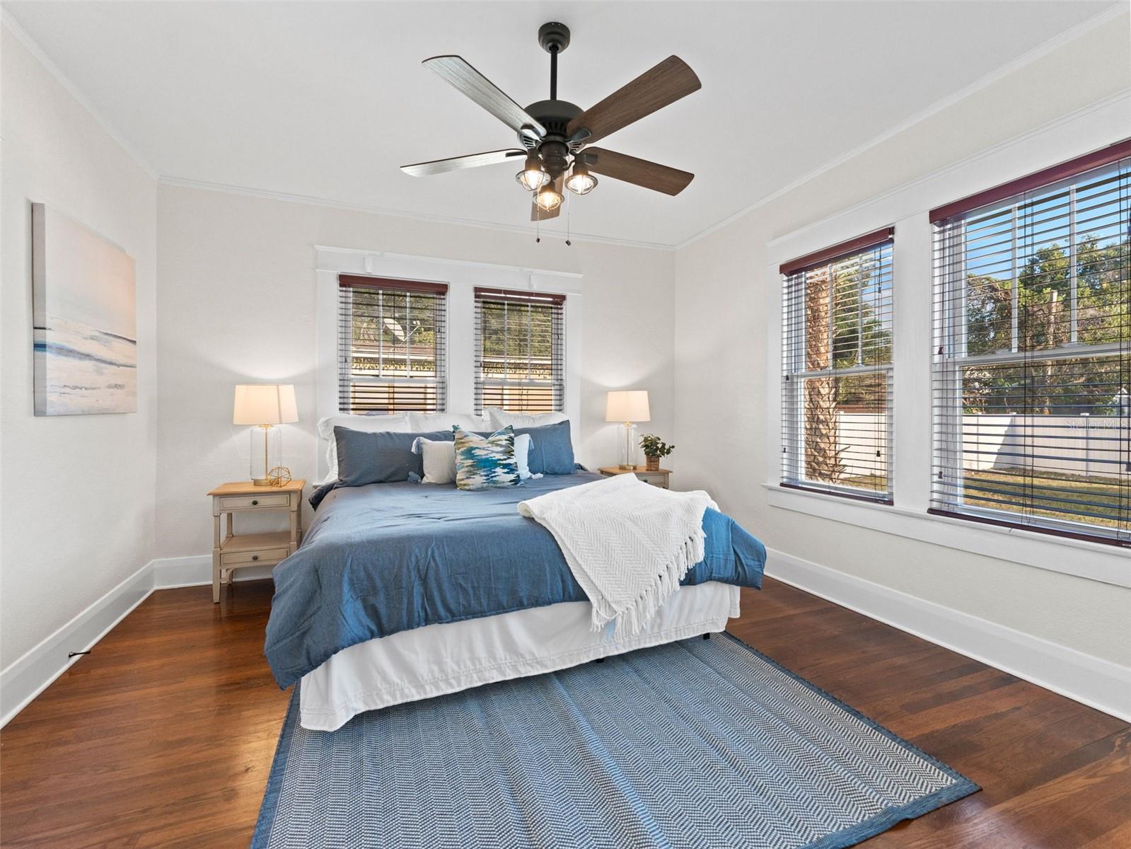 Image 11 of 38 For 924 Braddock Street