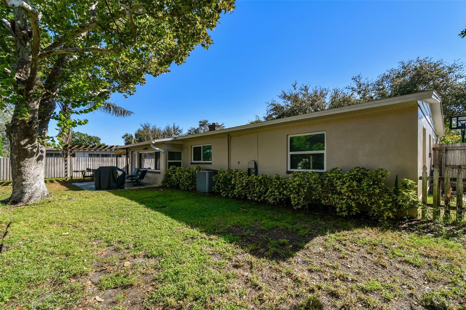 Image 29 of 36 For 4507 Lois Avenue