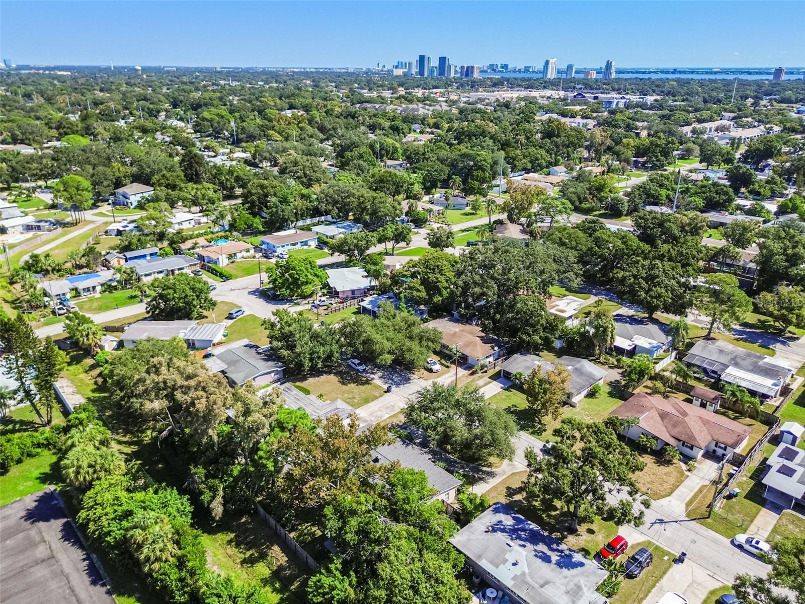 Image 35 of 36 For 4507 Lois Avenue