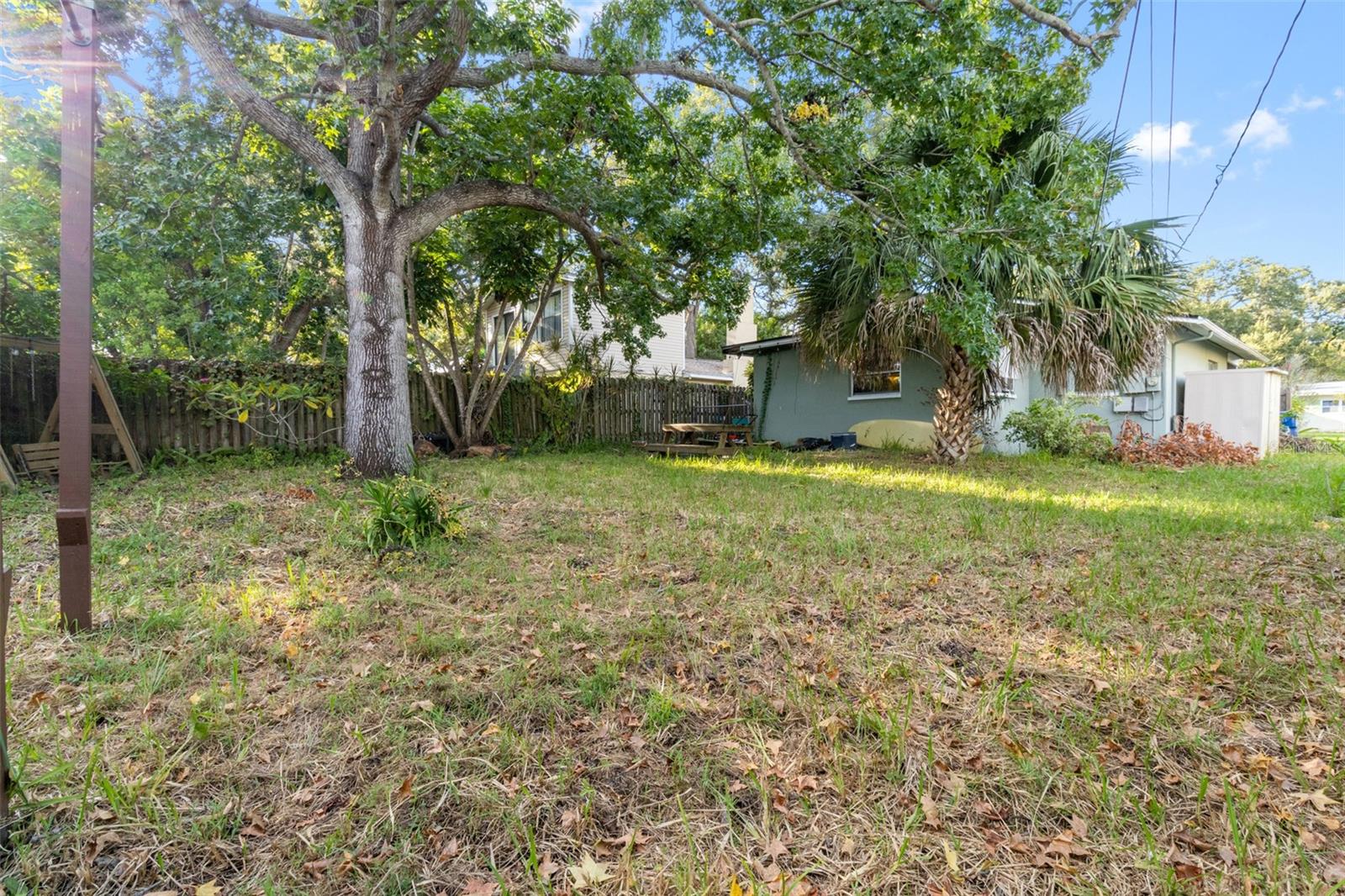 Image 16 of 23 For 715 1st Avenue Ne