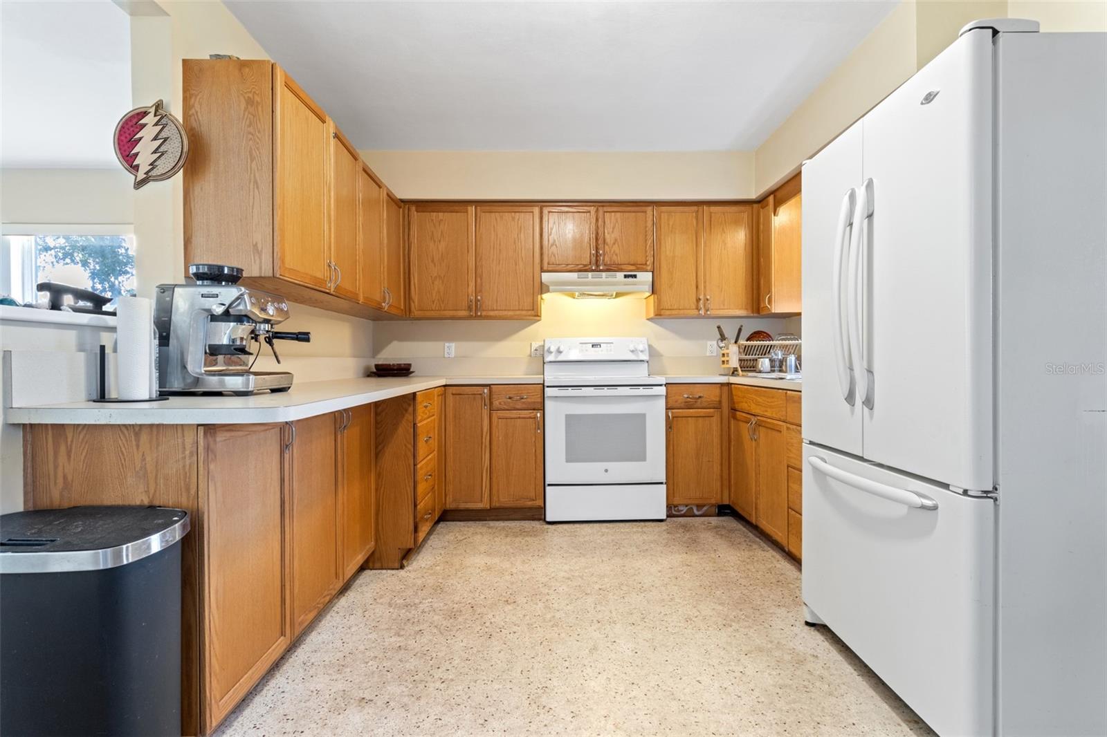 Image 5 of 23 For 715 1st Avenue Ne