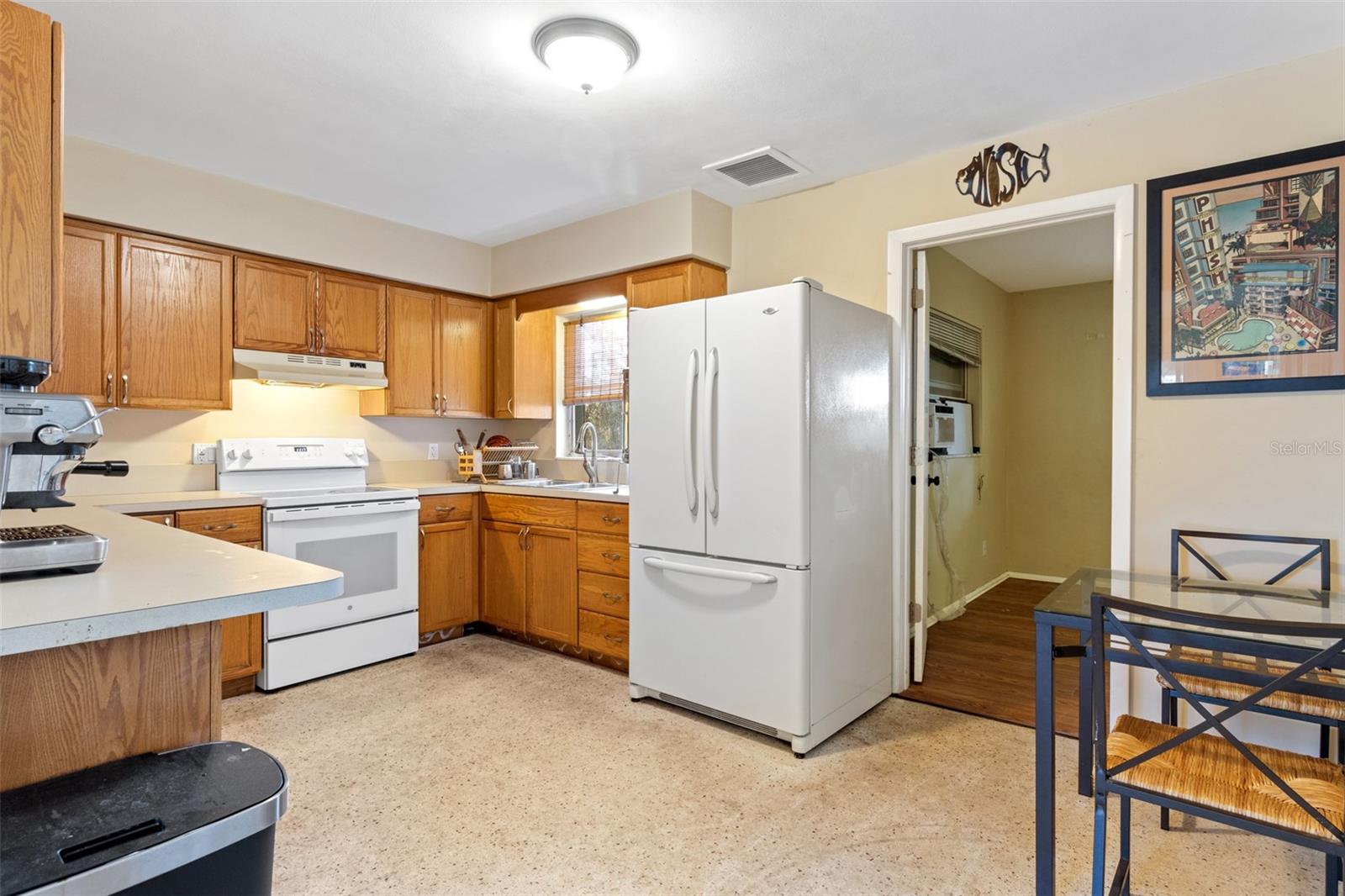 Image 7 of 23 For 715 1st Avenue Ne