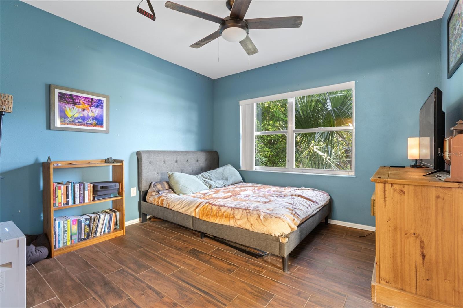 Image 8 of 23 For 715 1st Avenue Ne