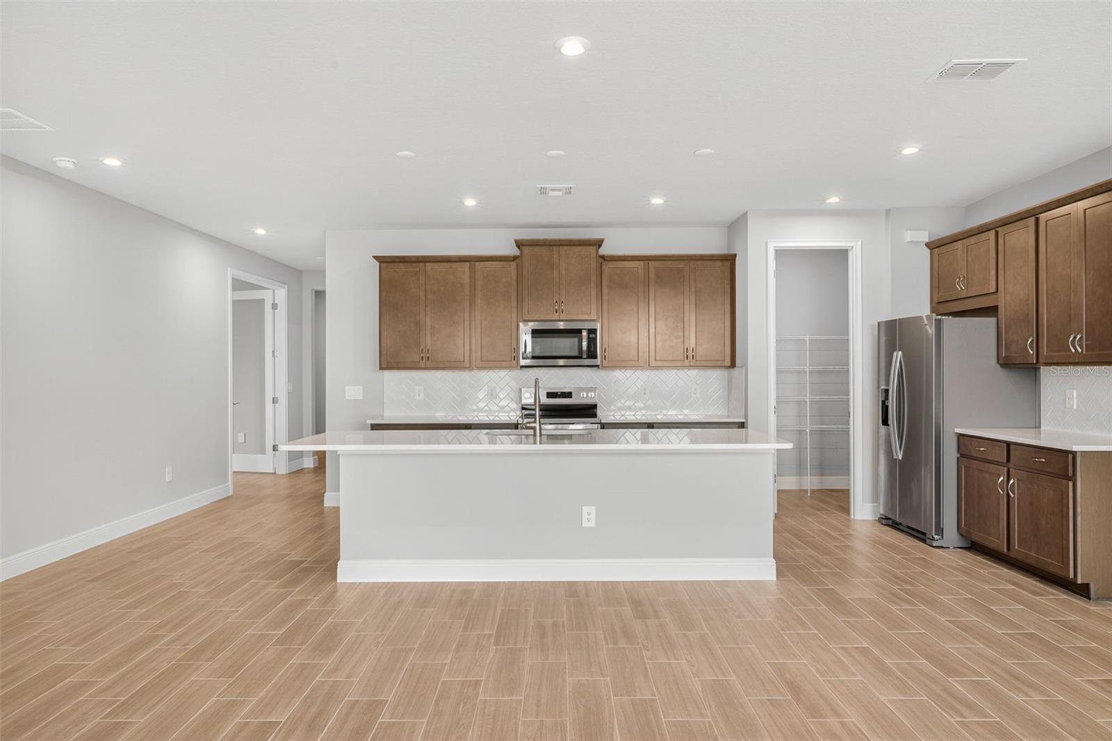 Image 10 of 41 For 12427 52nd Street E