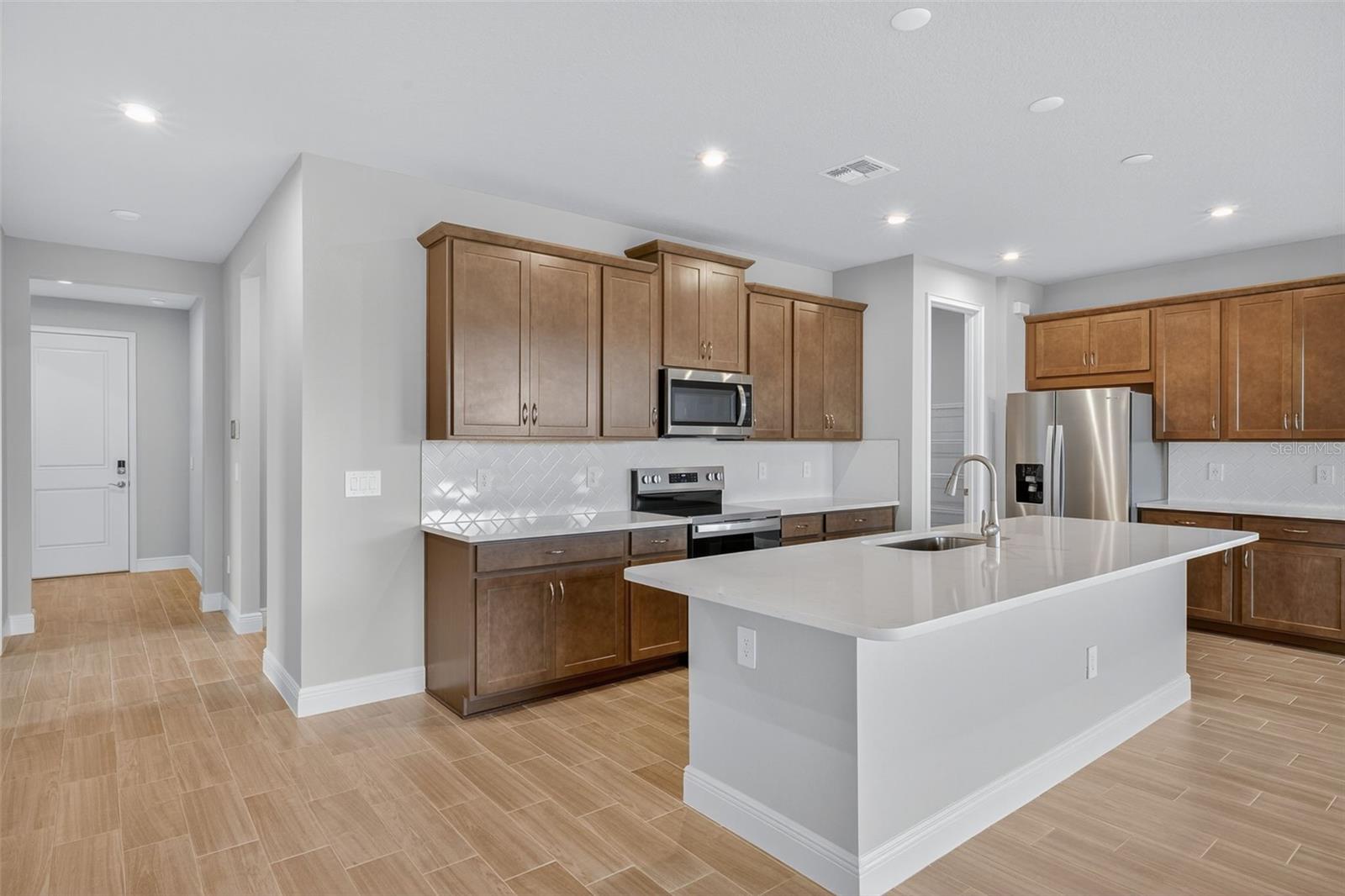 Image 11 of 41 For 12427 52nd Street E