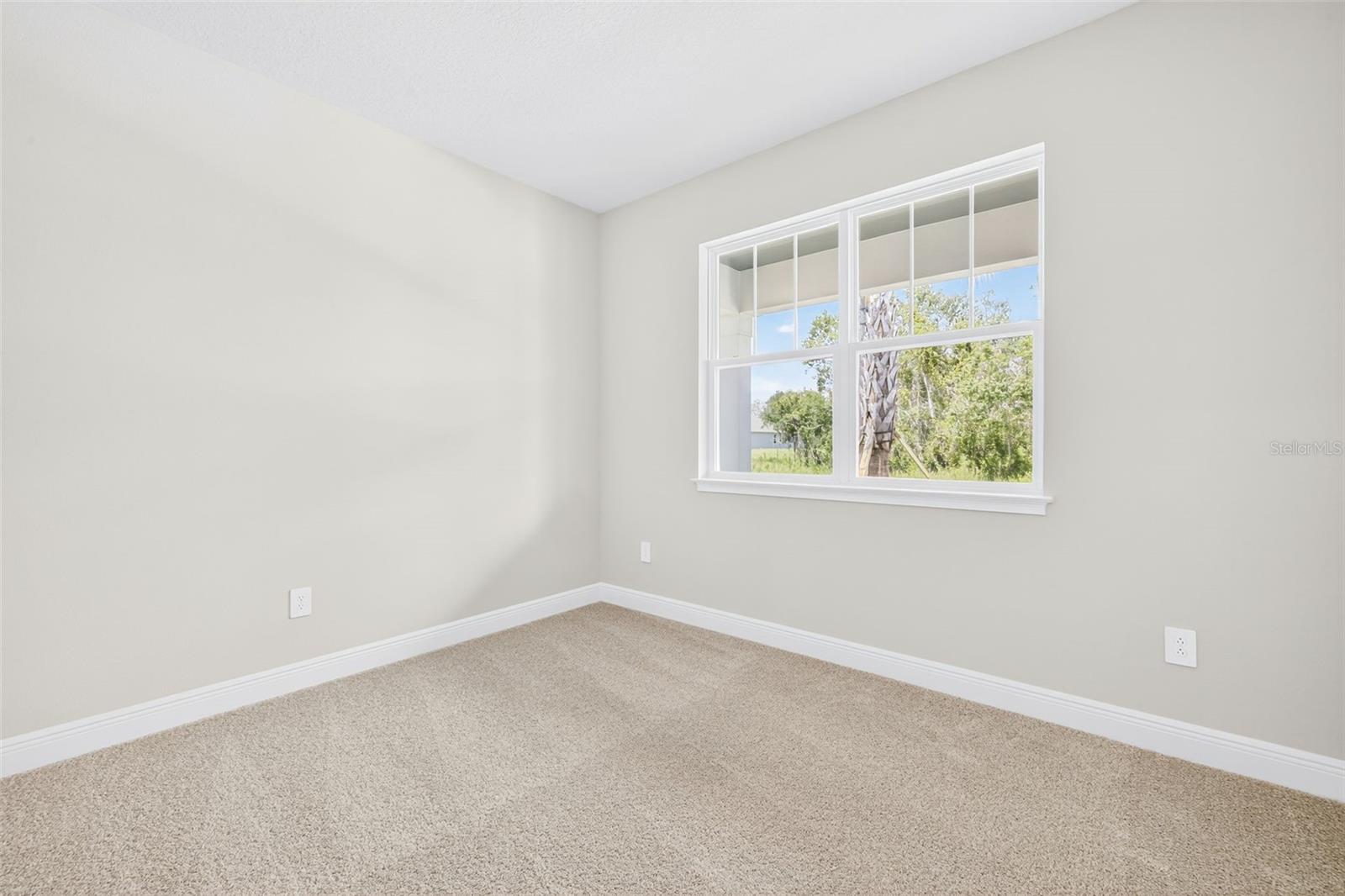 Image 20 of 41 For 12427 52nd Street E