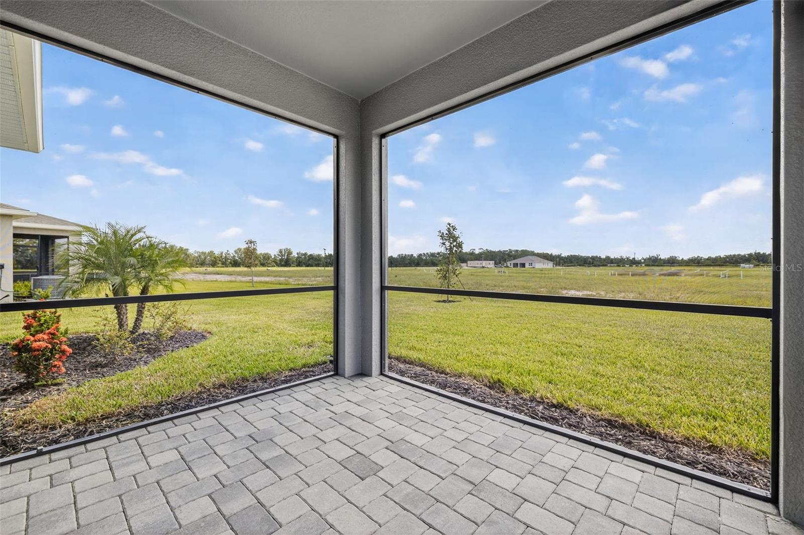 Image 25 of 41 For 12427 52nd Street E