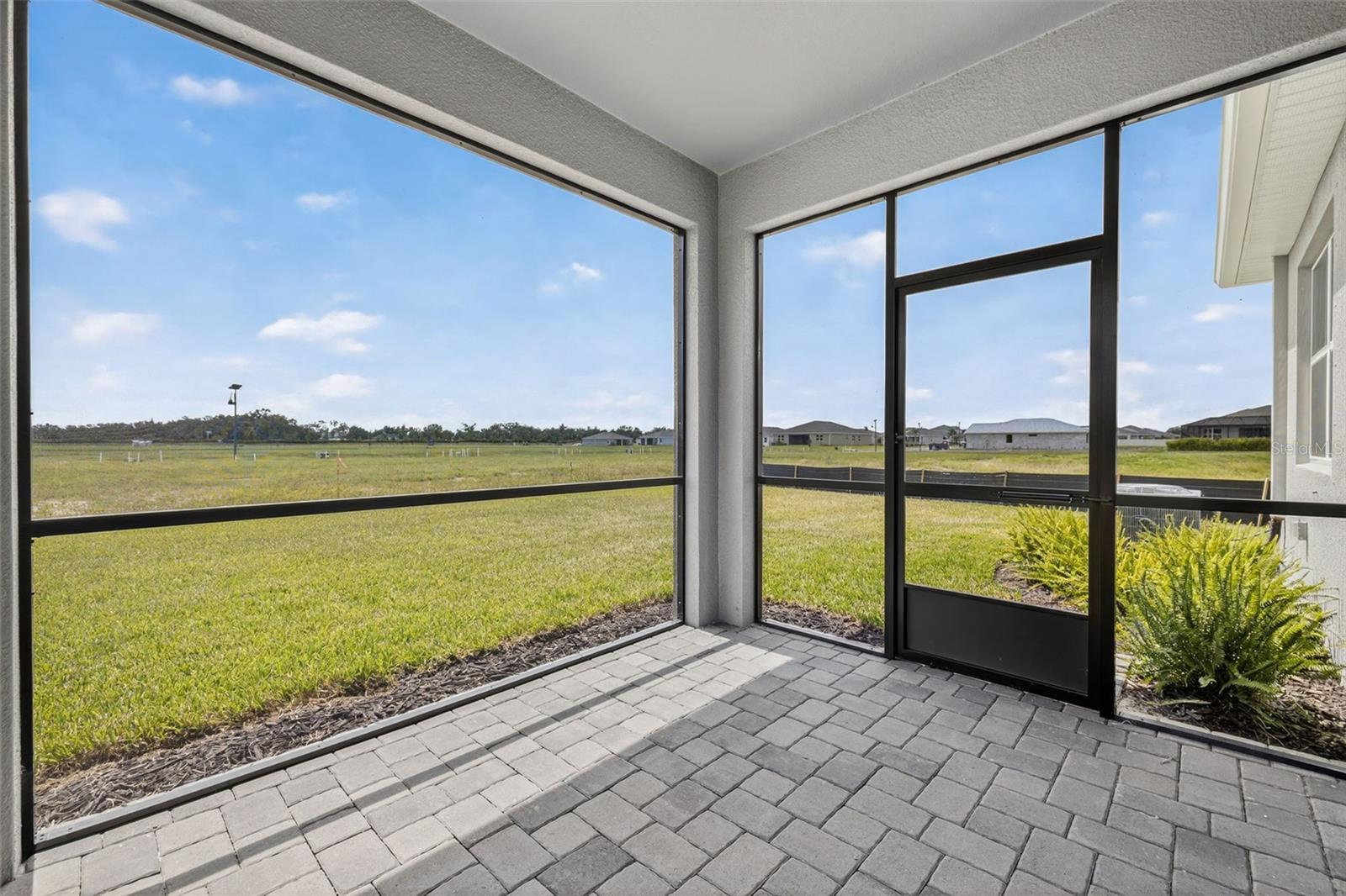 Image 26 of 41 For 12427 52nd Street E