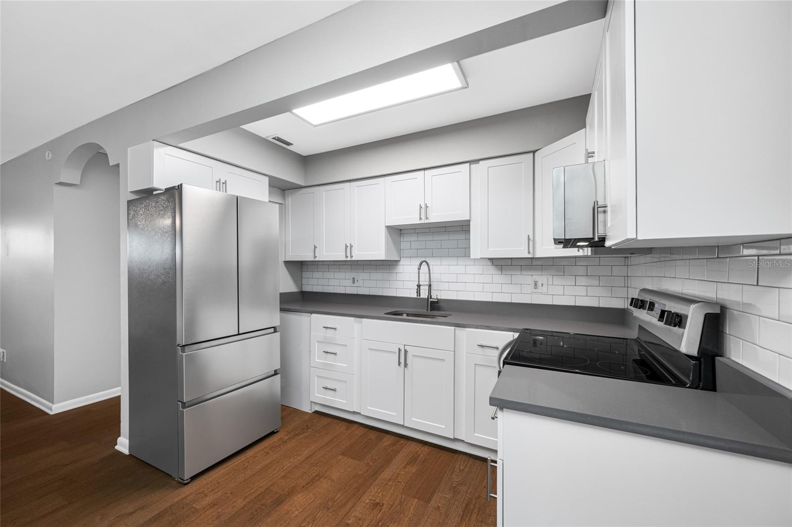Image 2 of 18 For 3602 Macdill Avenue 1