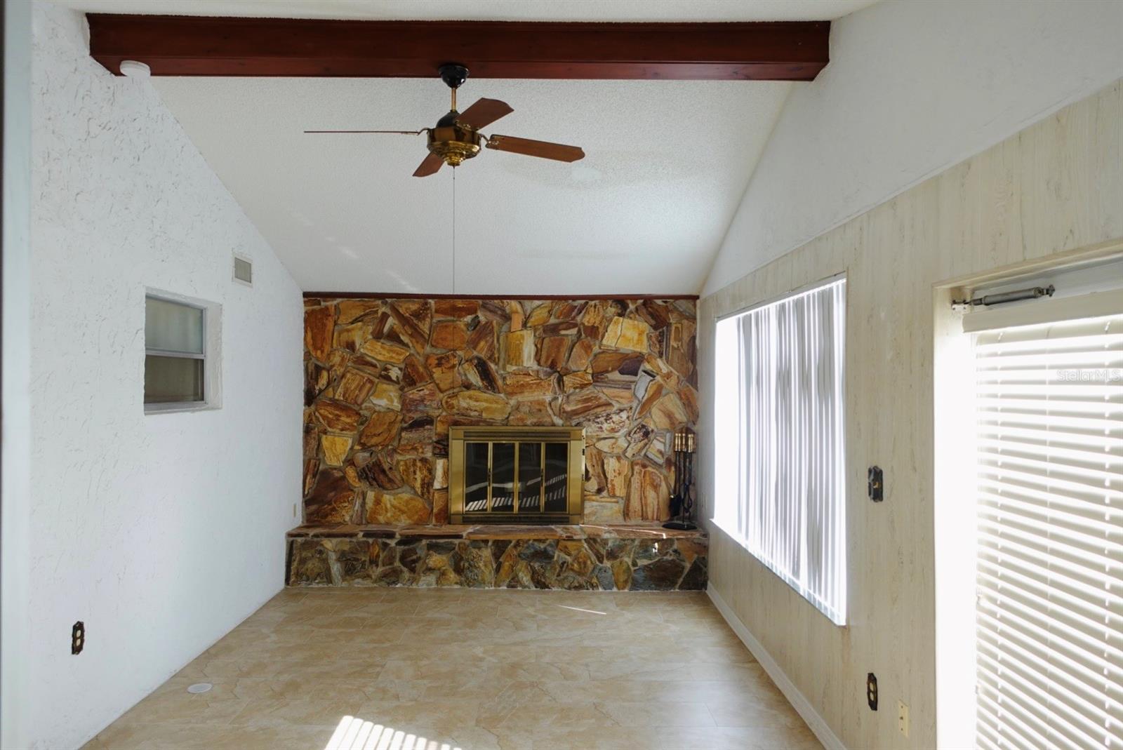 Image 19 of 34 For 8948 Saint Regis Lane