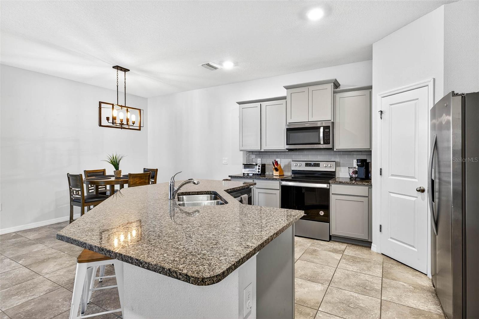 Image 15 of 55 For 7847 Stonebrook Circle