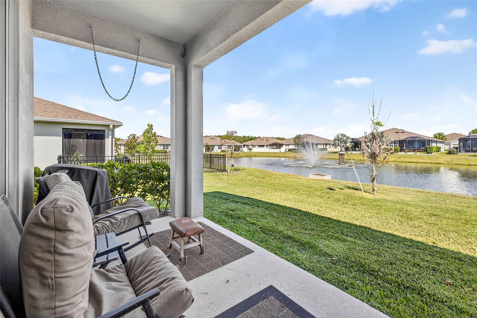 Image 2 of 55 For 7847 Stonebrook Circle