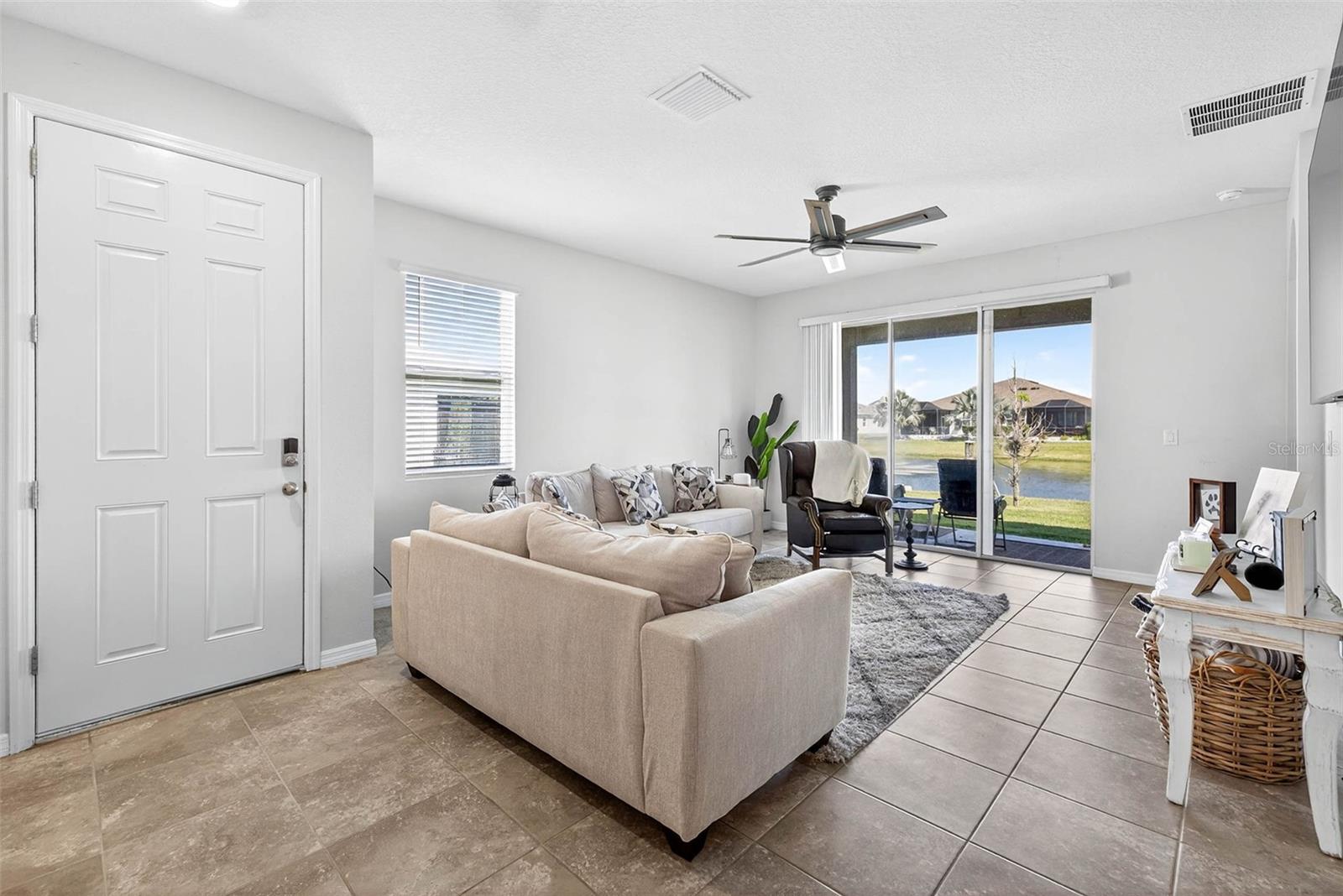 Image 7 of 55 For 7847 Stonebrook Circle