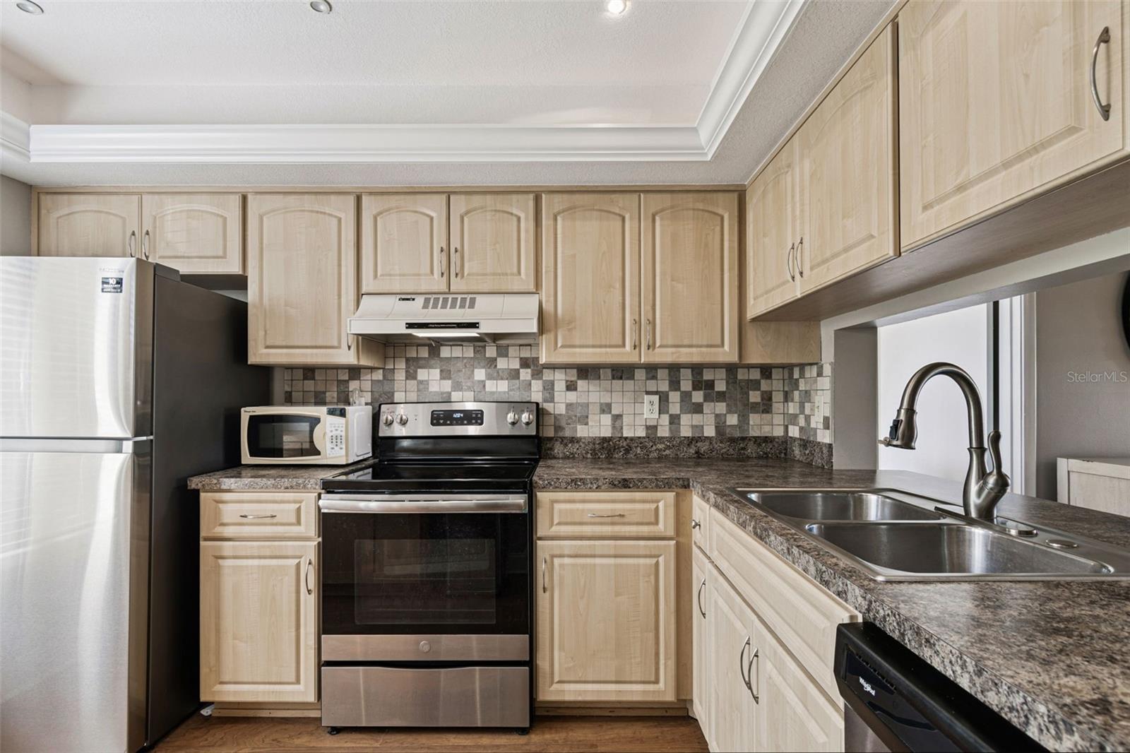 Image 12 of 52 For 6105 Palma Del Mar Boulevard S 120