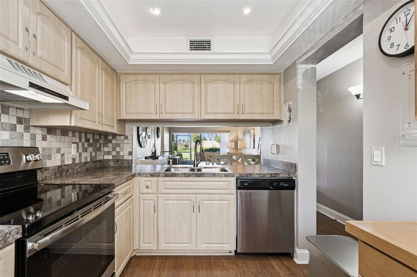 Image 14 of 52 For 6105 Palma Del Mar Boulevard S 120